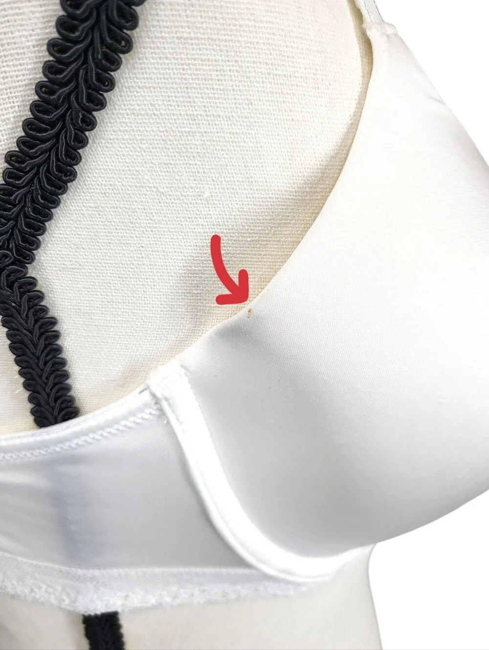 Calvin Klein White Lace Trim Contour Underwire T-Shirt Bra Gold Logo Size 36C